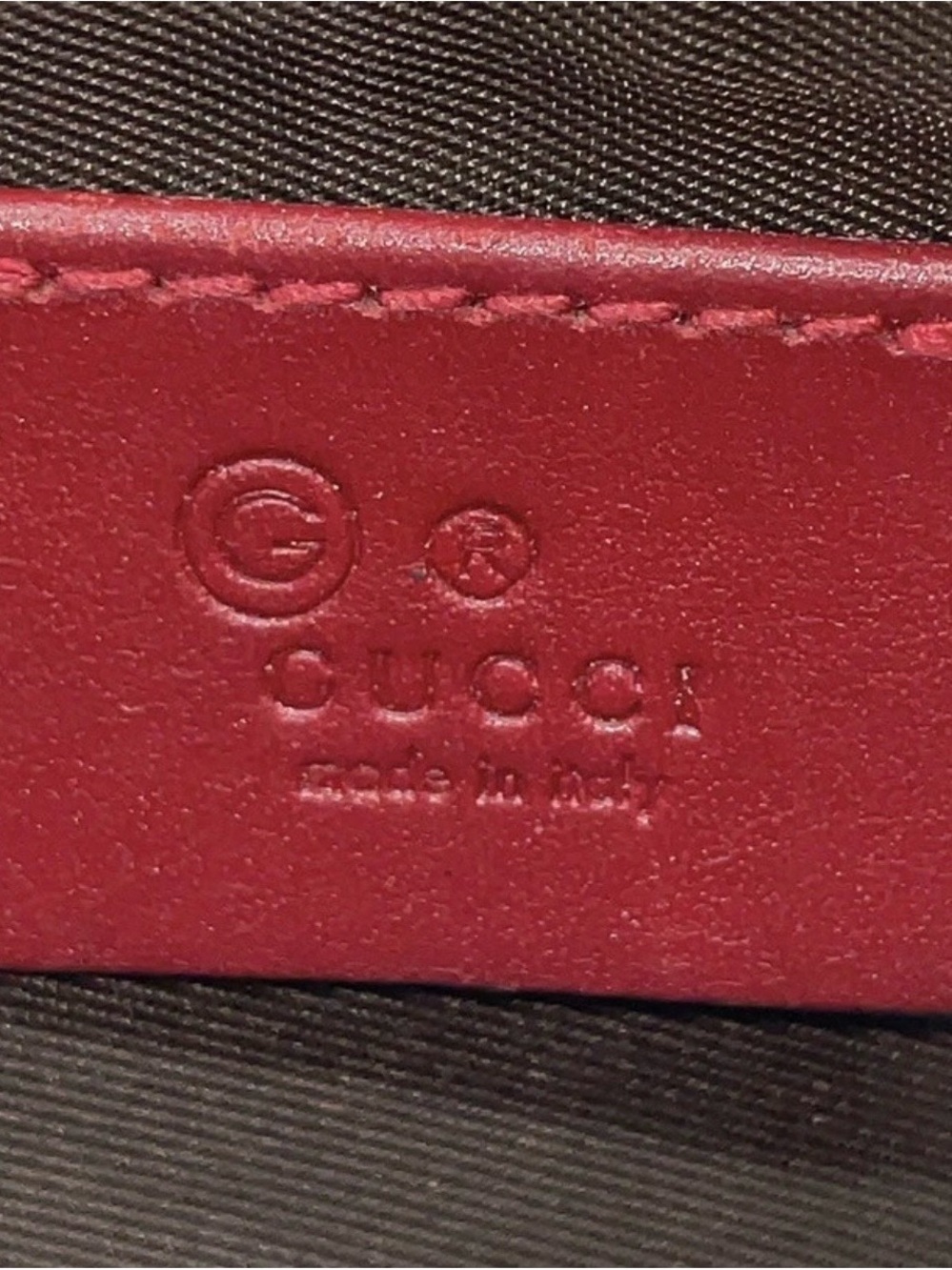 Auth Gucci Micro Guccissima
Leather Red Coin Case - Picture 12 of 12